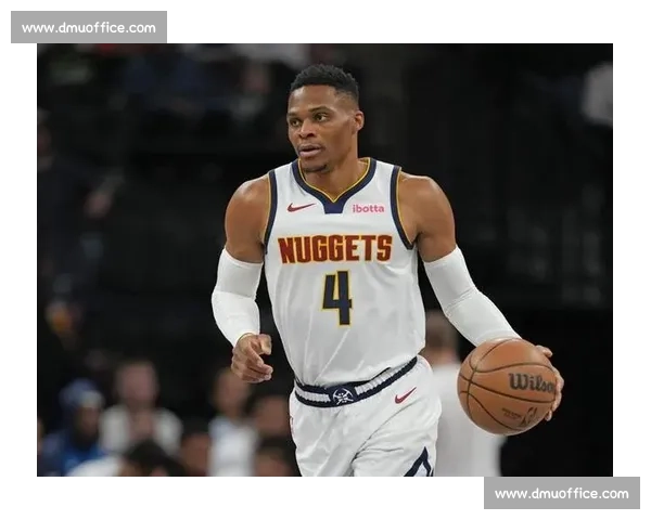 战老东家爆发！威少 18+6+6 创最佳，关键弃用引热议